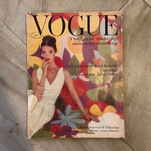 VINTAGE Vogue May 1959 Magazine